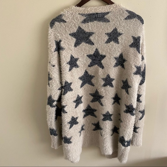 American Eagle Outfitters Cream and Black Star Sweater - Picture 8 of 9